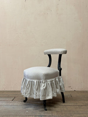 Napoleon III chair with skirt