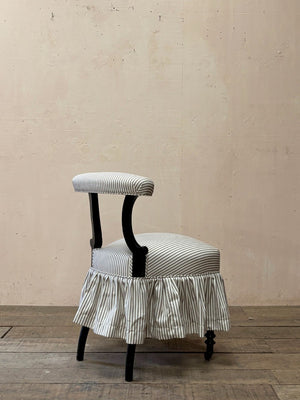 Napoleon III chair with skirt