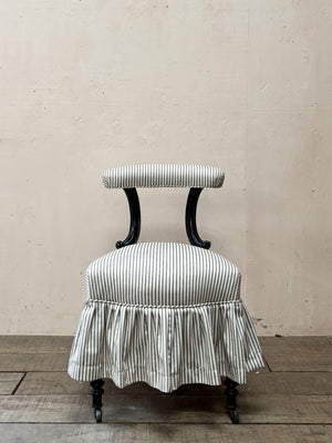 Napoleon III chair with skirt