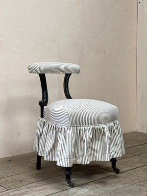 Napoleon III chair with skirt