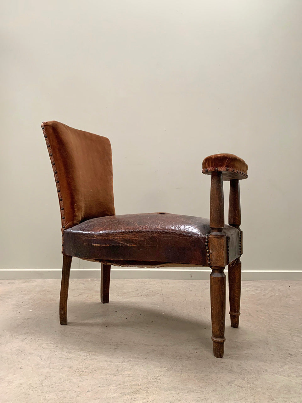 Two large leather voyeurs seats ('as is', each)