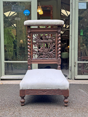 Prayer chair