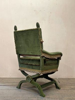 Throne chair 'as is'
