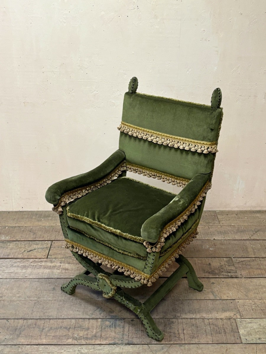 Throne chair 'as is'