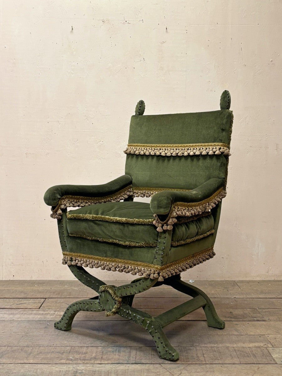 Throne chair 'as is'