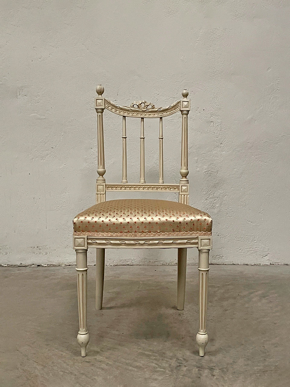 Upholstered bedroom chair