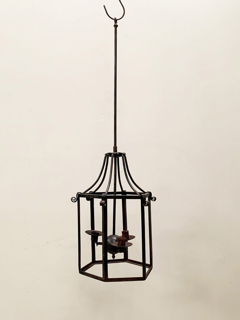 Ceiling candleholder