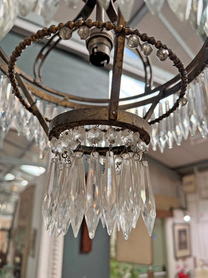 Small droplet chandelier