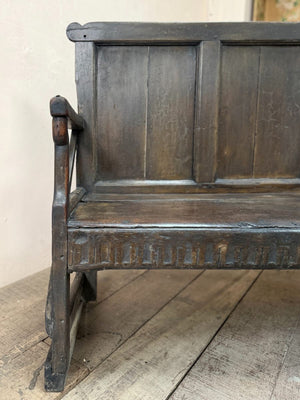 17th century oak bench (Reserved)