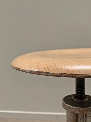 Adjustable height stool