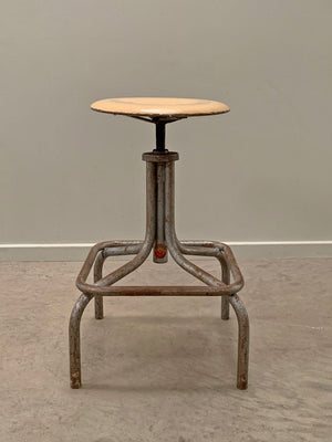 Adjustable height stool