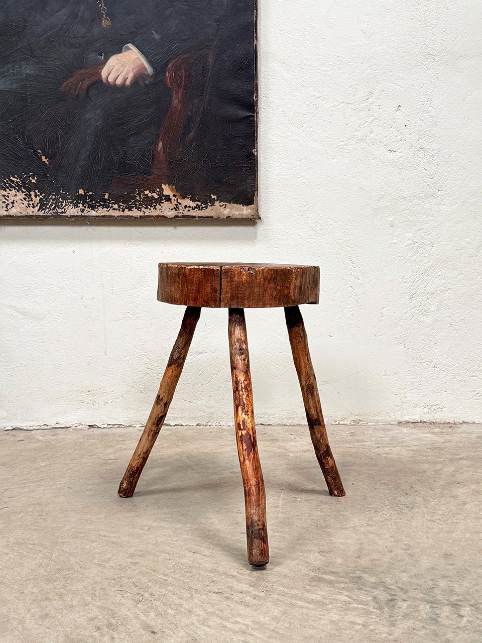 Naturalistic stool
