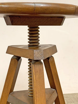 Screw stool