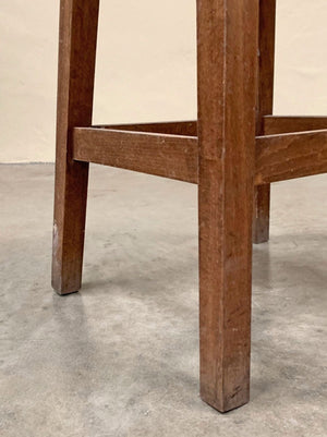 Mid height stool