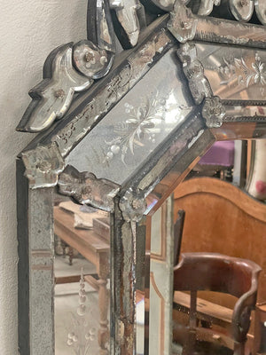 Venetian mirror with foxed plate