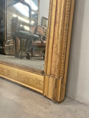 Pretty water gilded mirror