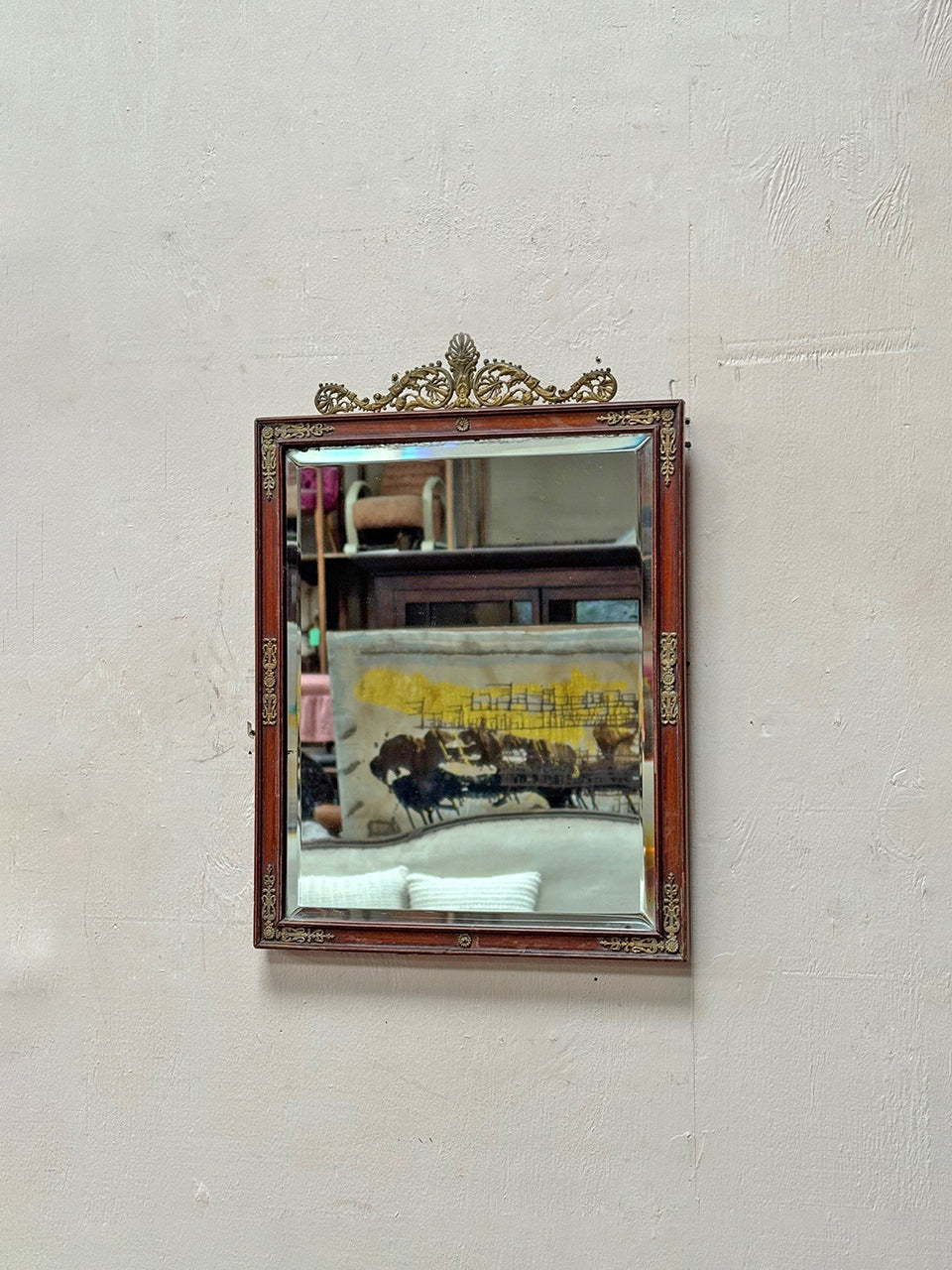 Pretty wall mirror
