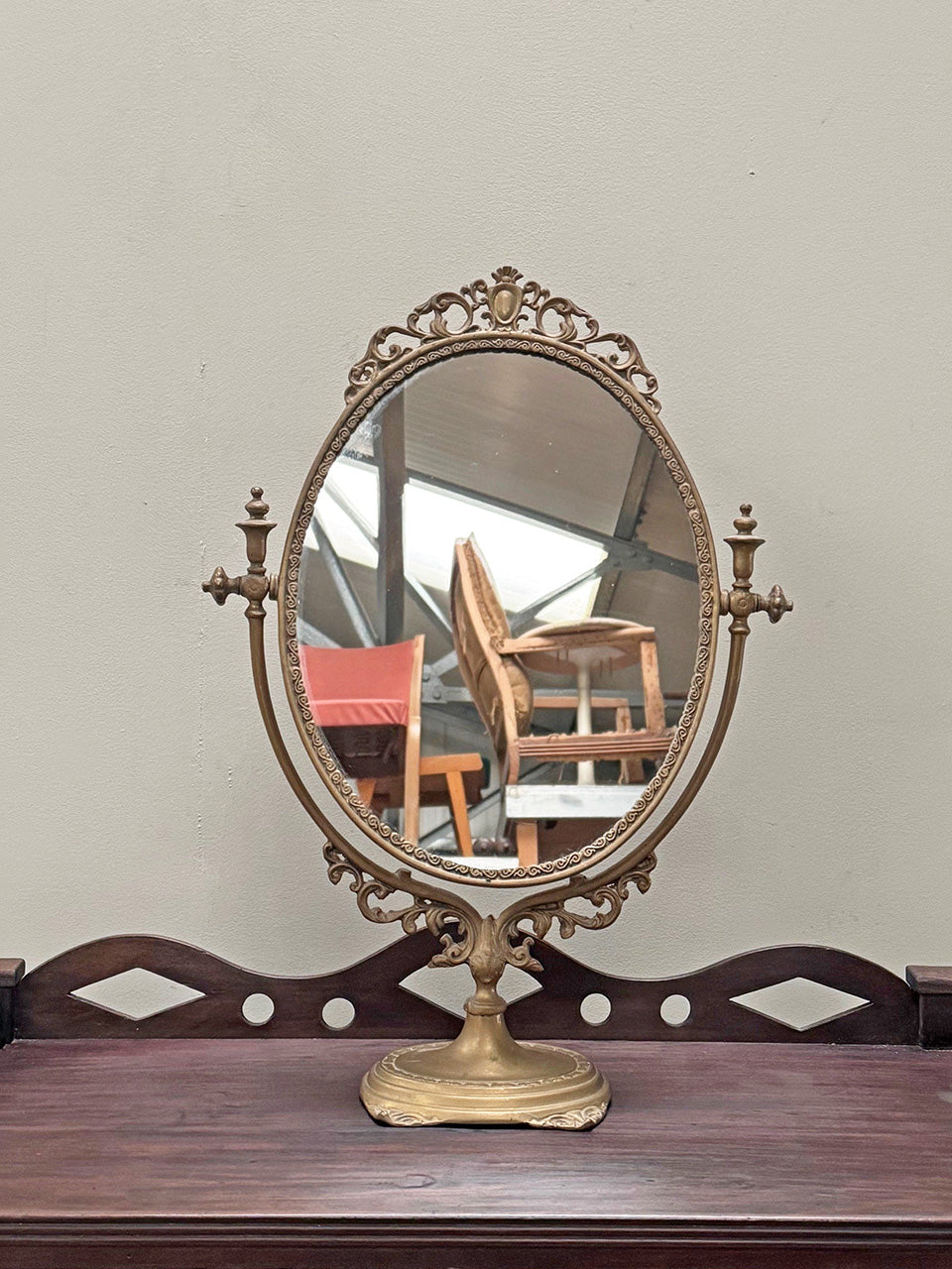 Tall table top mirror