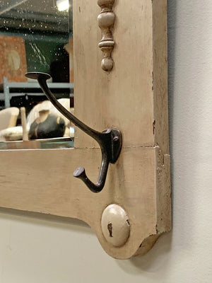 Mirrored portmanteau