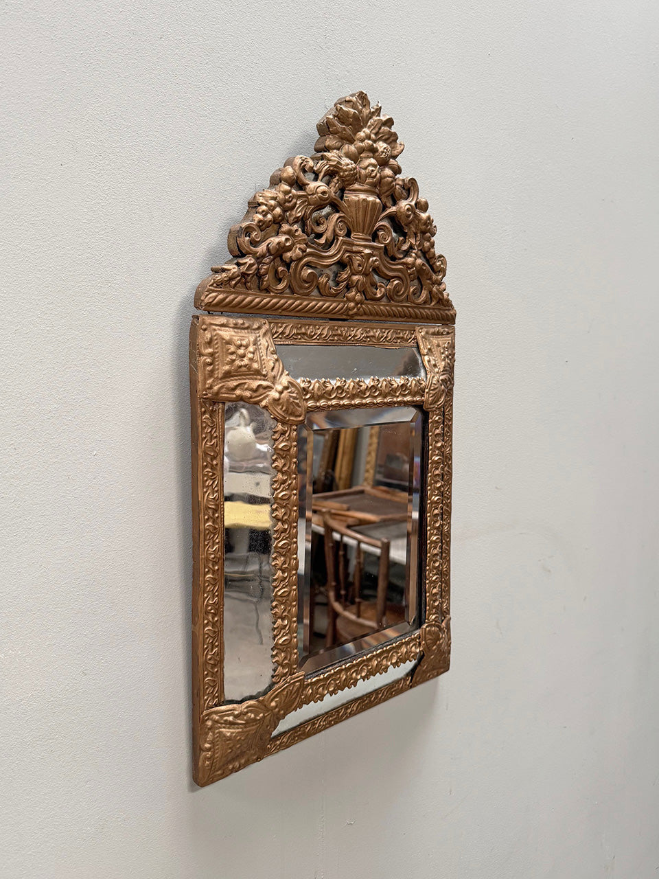 Cushion mirror