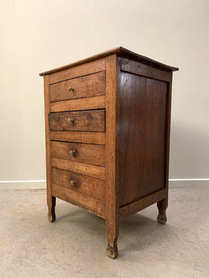 Compact chest of drawers