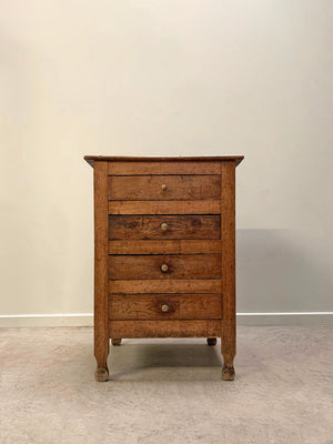 Compact chest of drawers