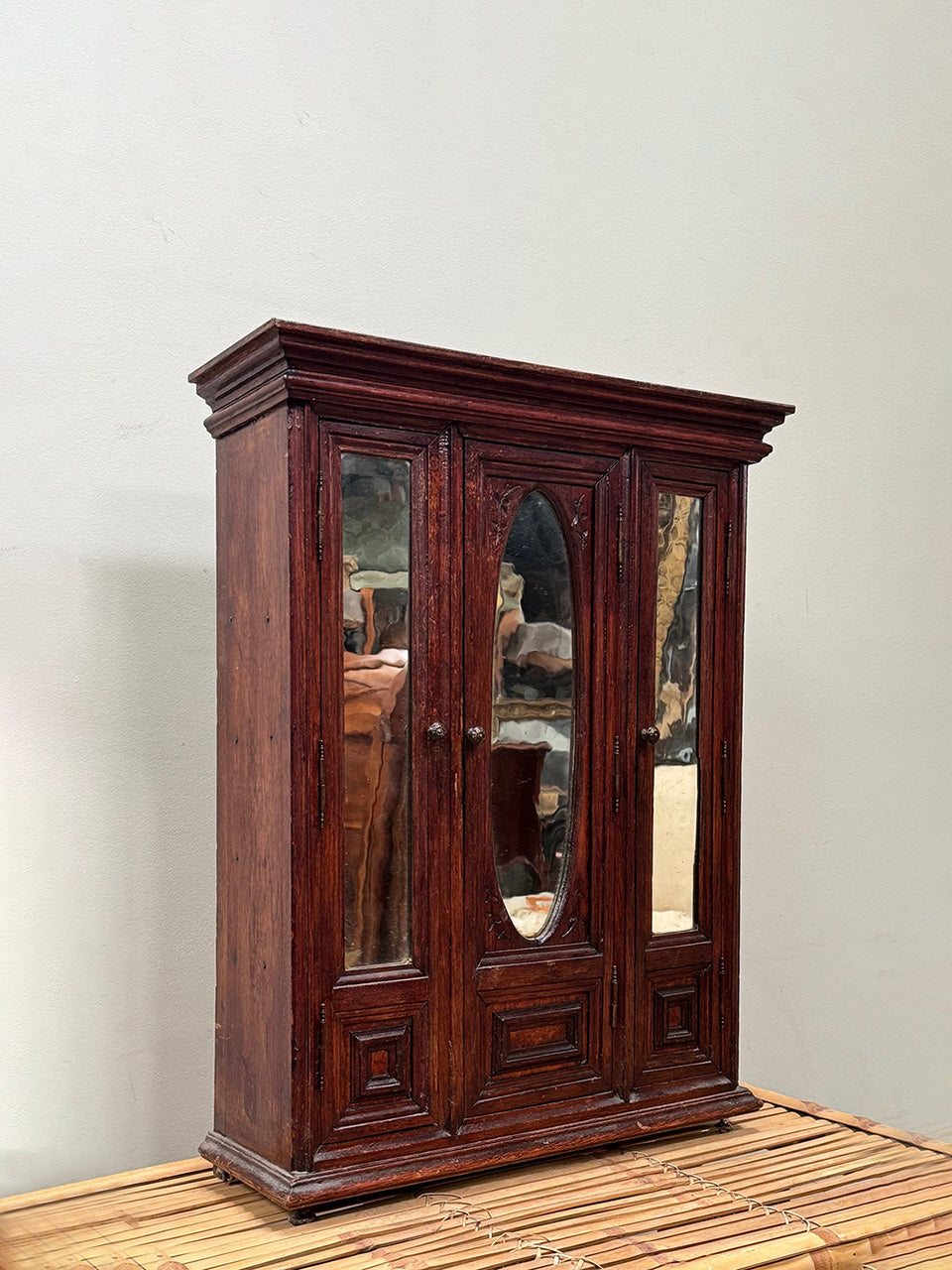 Apprentice piece armoire