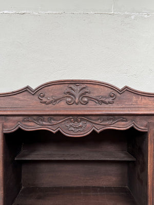 Dresser top (Reserved)