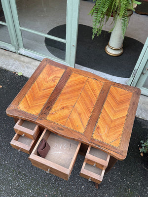 Petite dressing table
