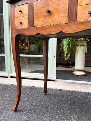Petite dressing table