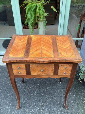 Petite dressing table
