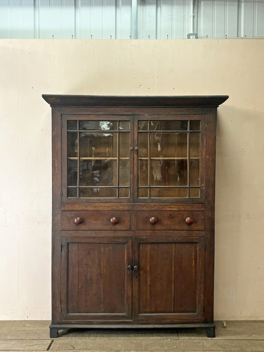 Georgian oak cupboard