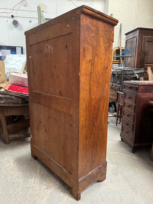 Ladies cabinet