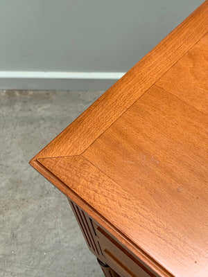 Pair of bedsides with drawers