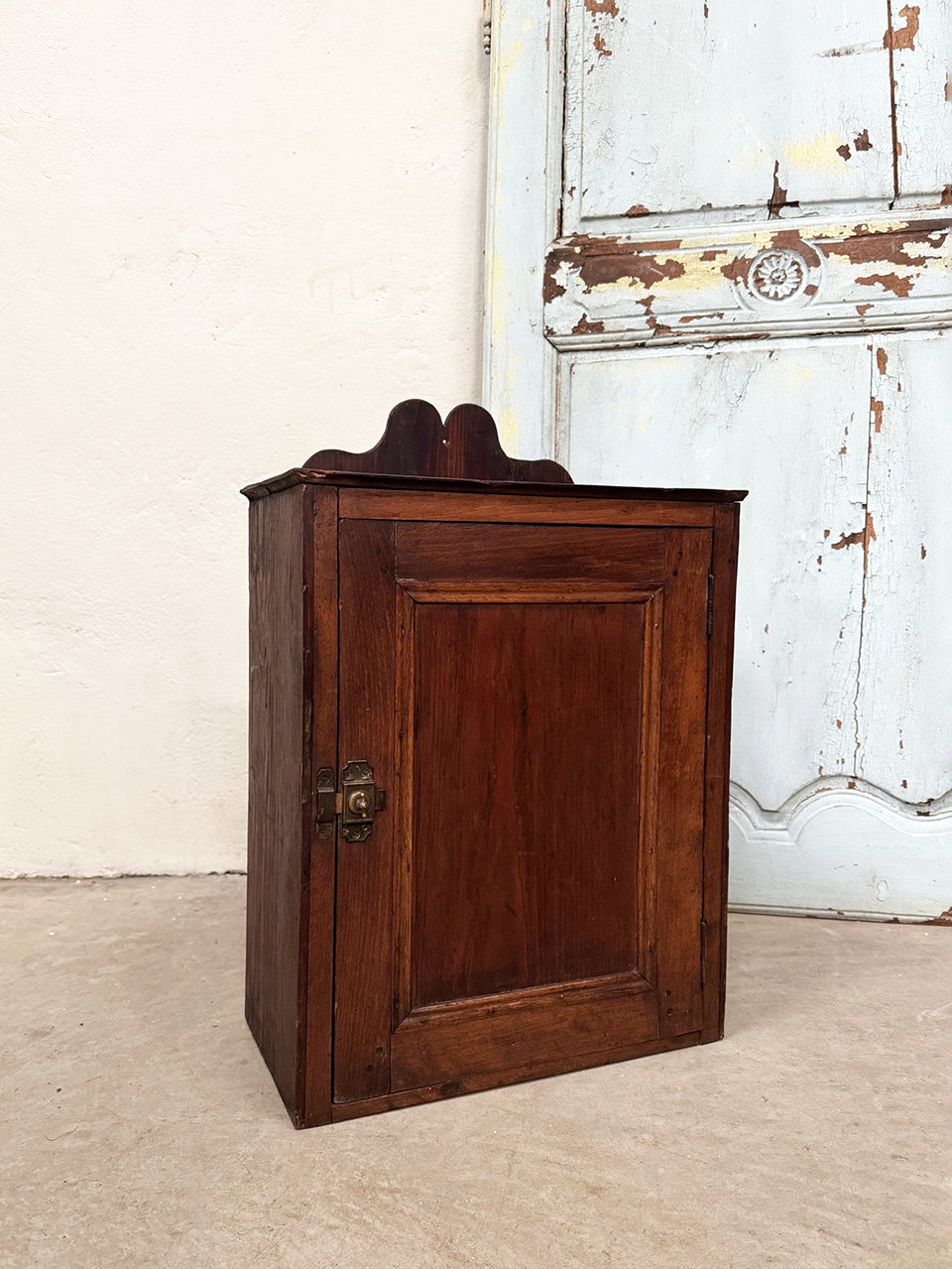 Rustic wall cupboard