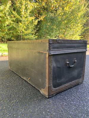 Storage trunk