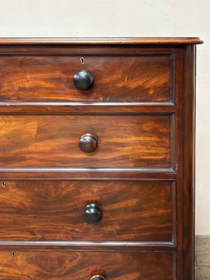 Victorian mahogany chest of drawers