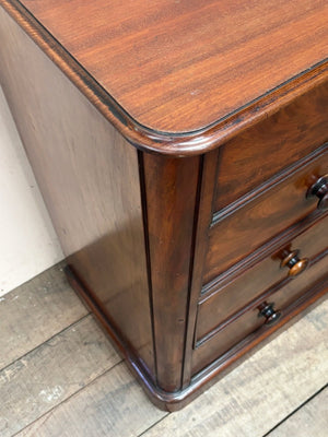 Victorian mahogany chest of drawers
