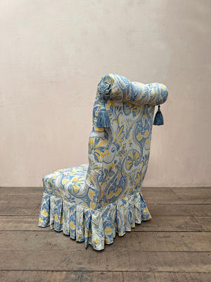 Buttoned back slipper chair