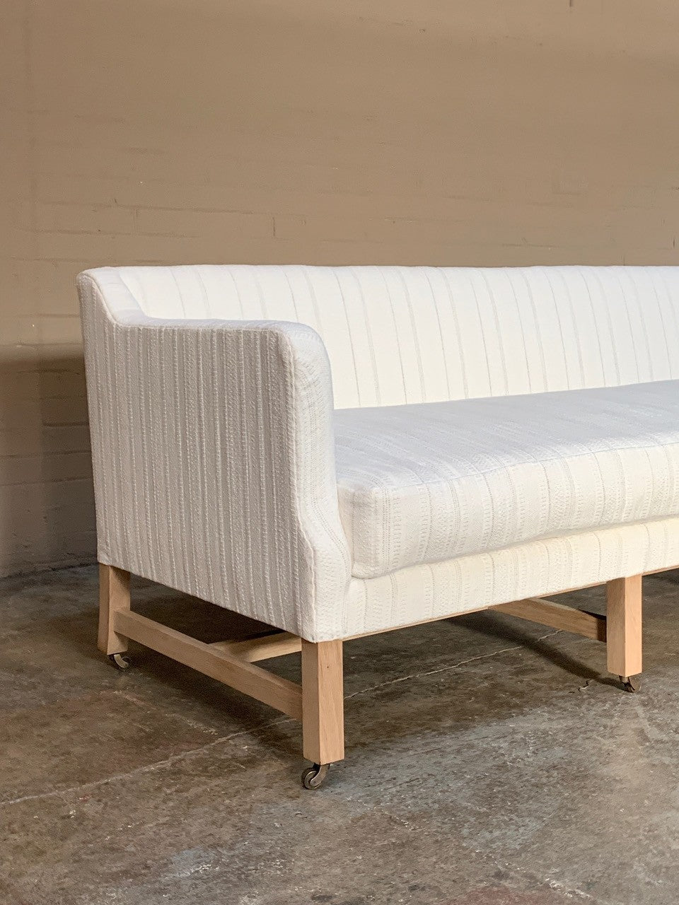 Bench settee