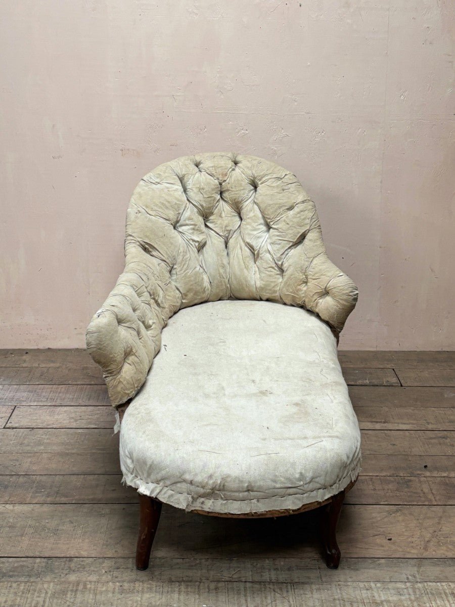 Deep buttoned chaise longue 'as is'