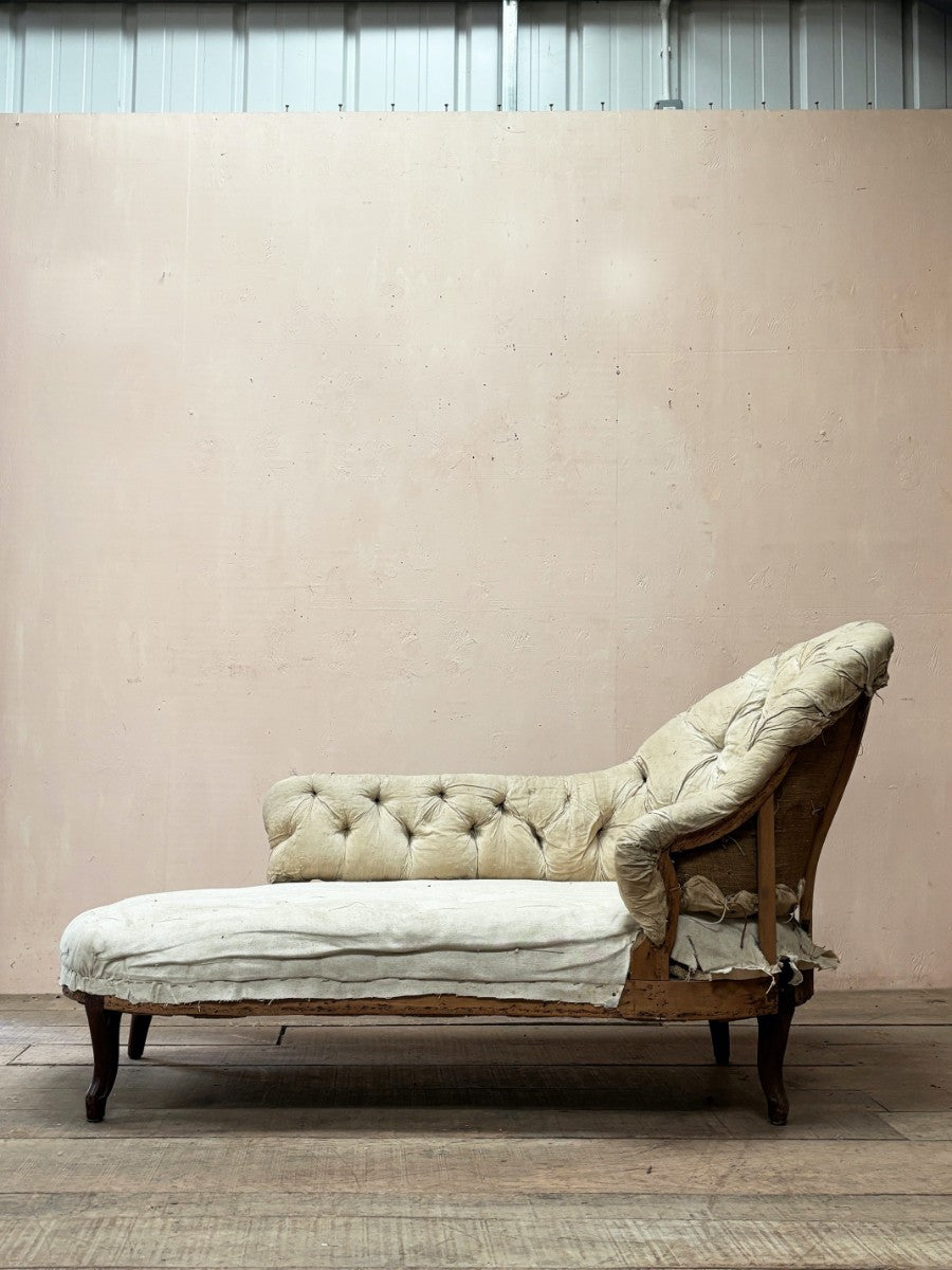 Deep buttoned chaise longue 'as is'