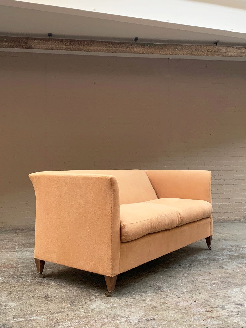 Hany snug sofa