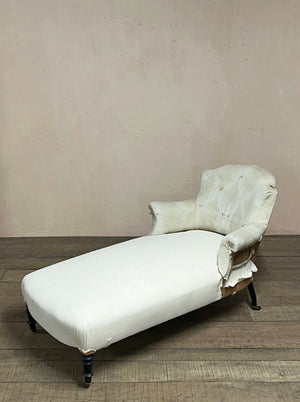 Napoleon III chaise longue (Restored and re-upholstered)