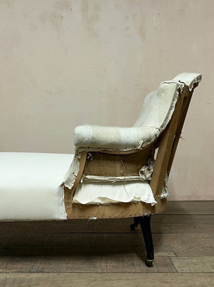 Napoleon III chaise longue (Restored and re-upholstered)