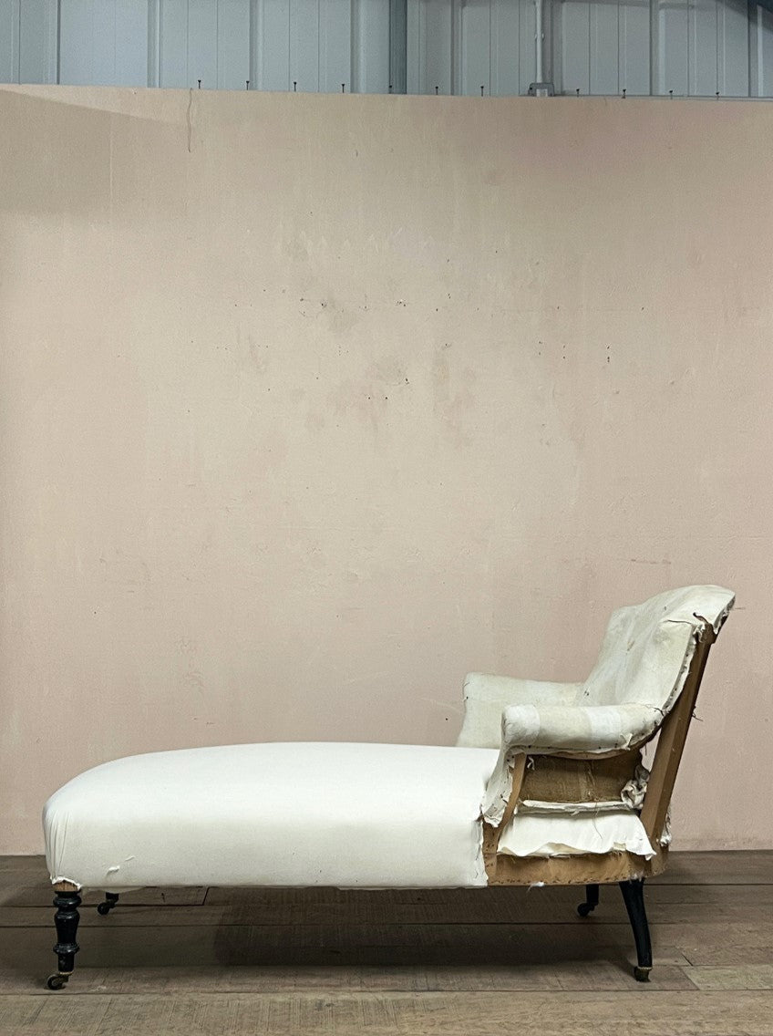 Napoleon III chaise longue (Restored and re-upholstered) (Reserved)
