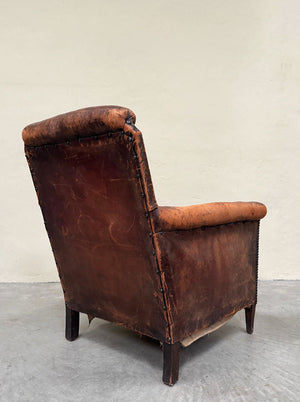 Leather armchair with studs 'as is' (Reserved)