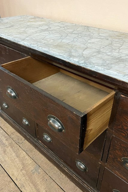 Shop counter