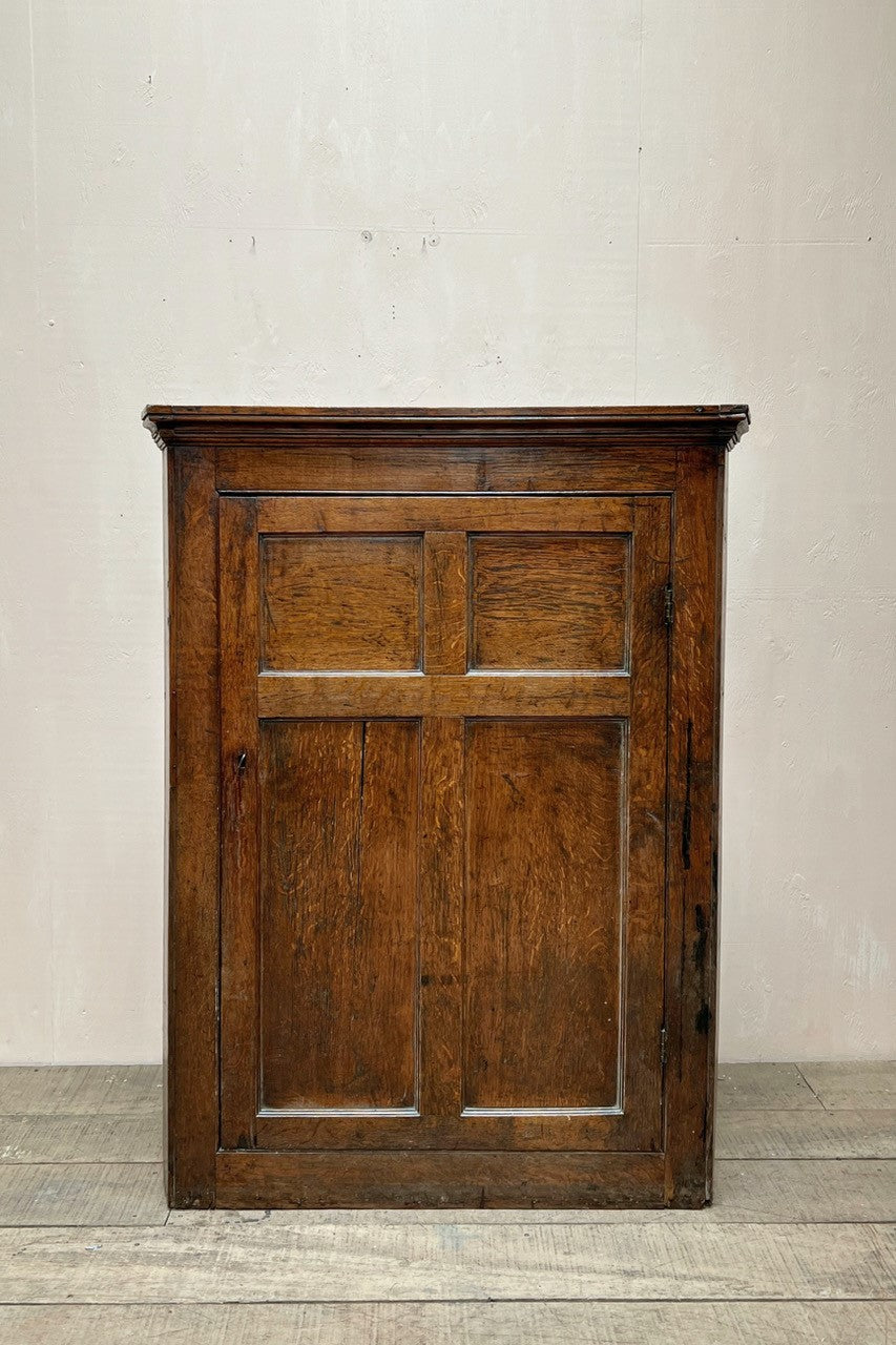 Late Georgian corner cupboard