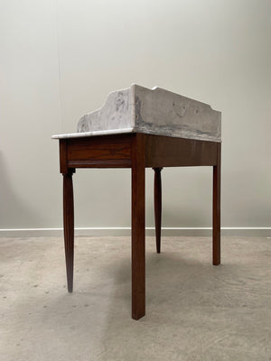 Washstand with fluted legs